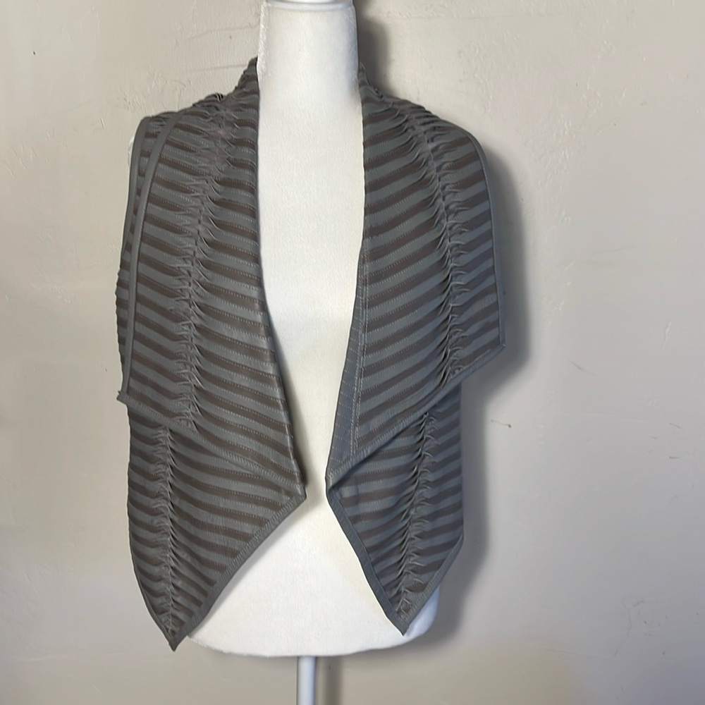 G.I.L.I.  GILI Unusual Funky Leather Applique Vest 4